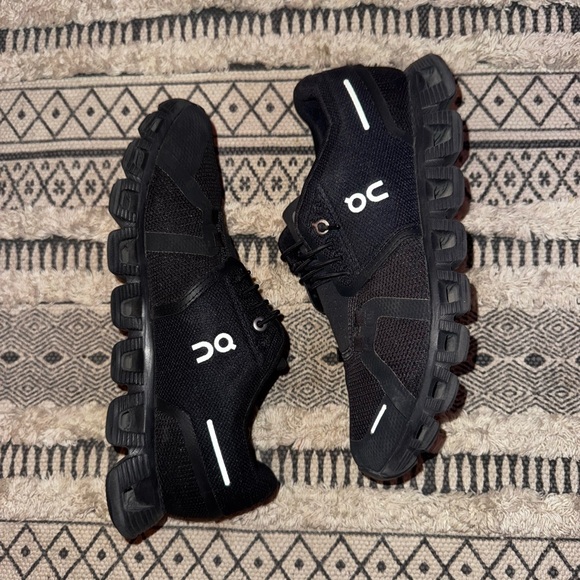 On running “Triple black” - Picture 2 of 5